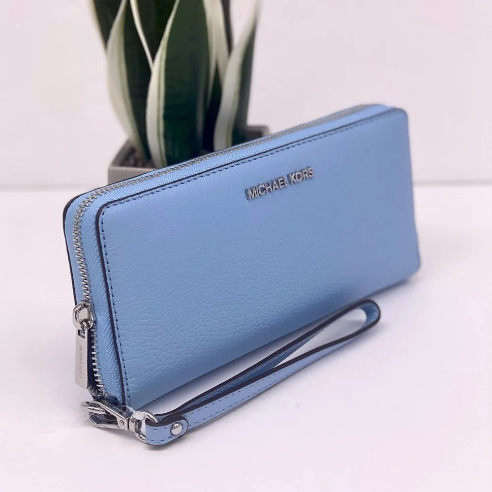 Michael Kors Continental Wallet Wristlet light Sky Plue